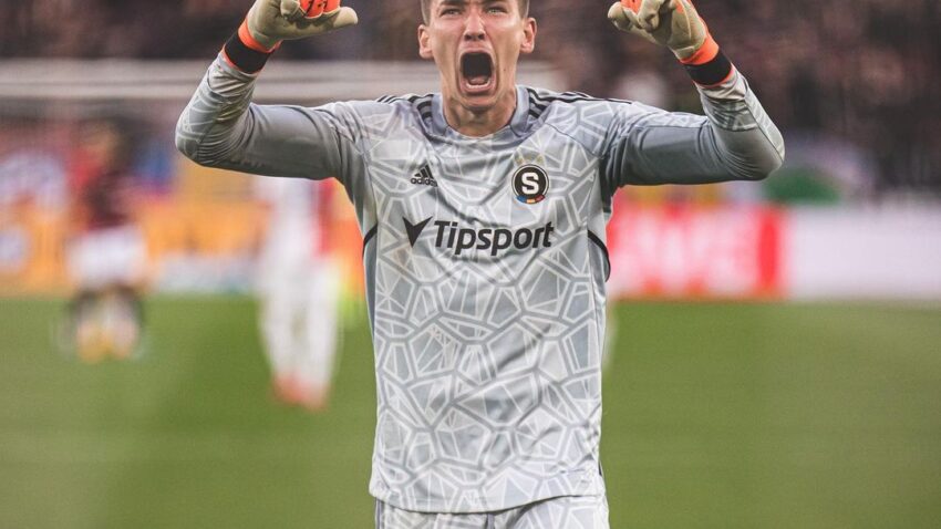 CRVENA ZVEZDA NIJE ZAVRŠILA SA POJAČANJIMA: Golman Matej Kovar stiže iz Junajteda?