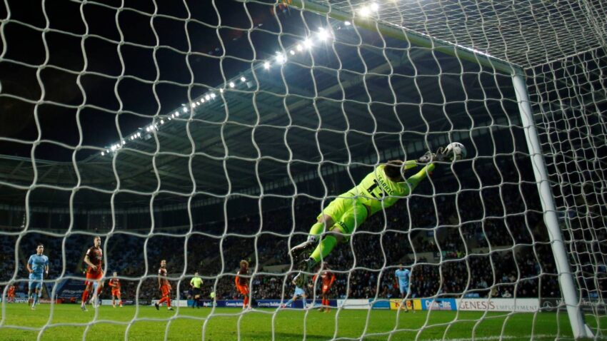 MATIJA ŠARKIĆ BIĆE DUŽE VRIJEME VAN TERENA: Trener saopštio da je to težak udarac za tim