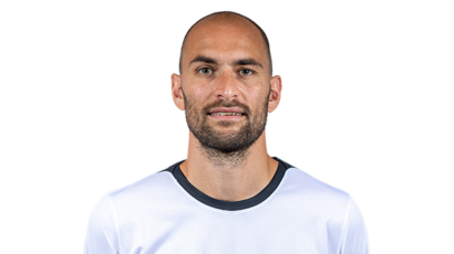 BAS DOST KOLABIRAO I SRUŠIO SE NA TEREN: Zbog njega je meč prekinut u 90. minutu