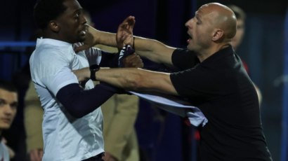 MENIG I DULJAJ U KLINČU: Fudbaler Partizana nasrnuo na trenera u sred utakmice