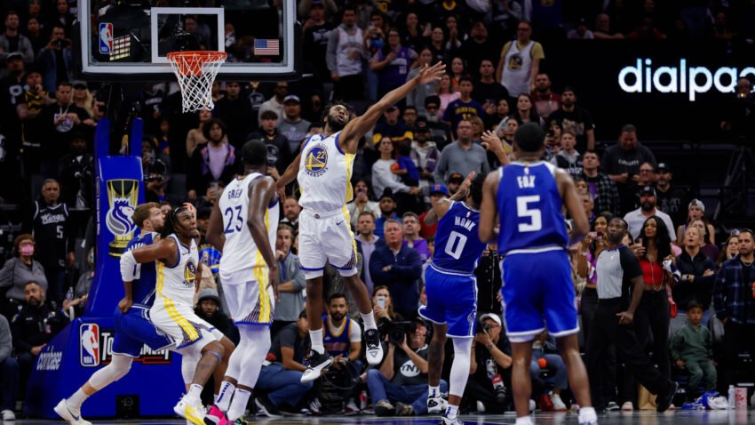 NBA TOP 10: Monk brži od sirene, u Dalasu prštalo na sve strane (VIDEO)