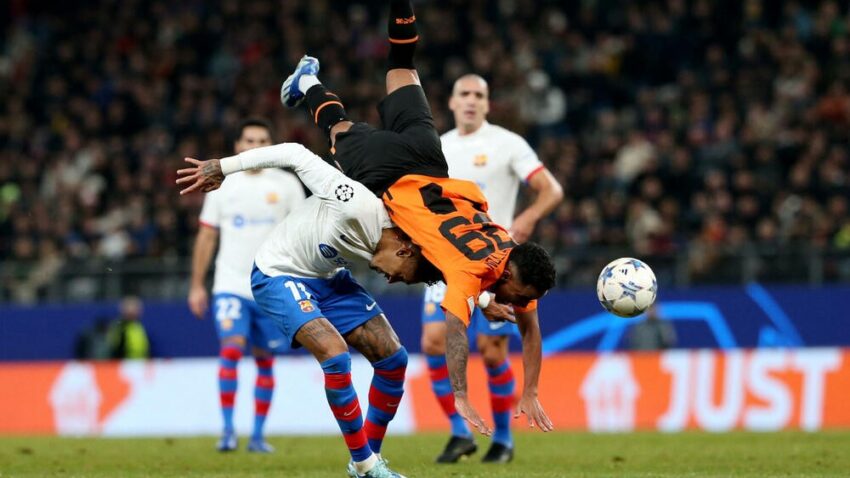 BARSELONA BEZIDEJNA U HAMBURGU: Šahtjor srušio Katalonce i ostao u igri za 1/8 finala!