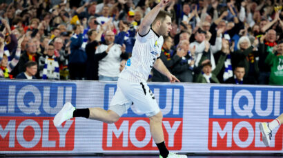 ISPISANA ISTORIJA RUKOMETA: Njemačka na fudbalskom stadionu pregazila Švajcarce (VIDEO)