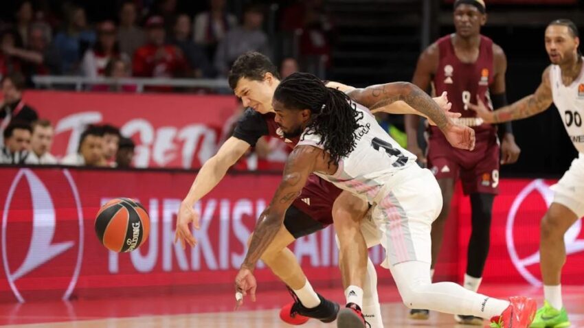 IZNENAĐENJE U MINHENU: Asvel odaljio Bavarce od plej-ina
