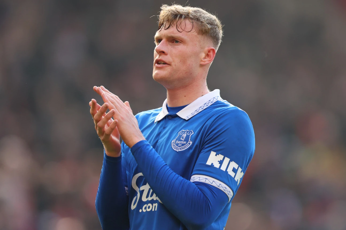 Mančester Junajted dovodi štopera Evertona