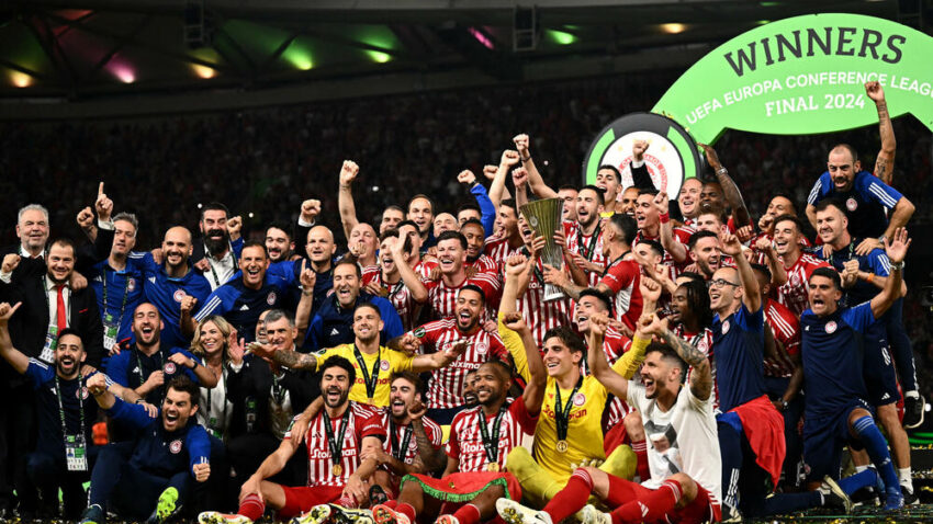 Fudbaleri Olimpijakosa dobijaju premije zbog evropskog trofeja