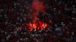 Policajci povrijeđeni u tuči sa srpskim navijačima (VIDEO)