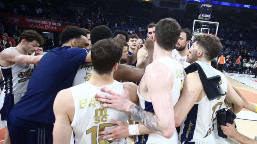 Brutalni Fenerbahče blizu titule