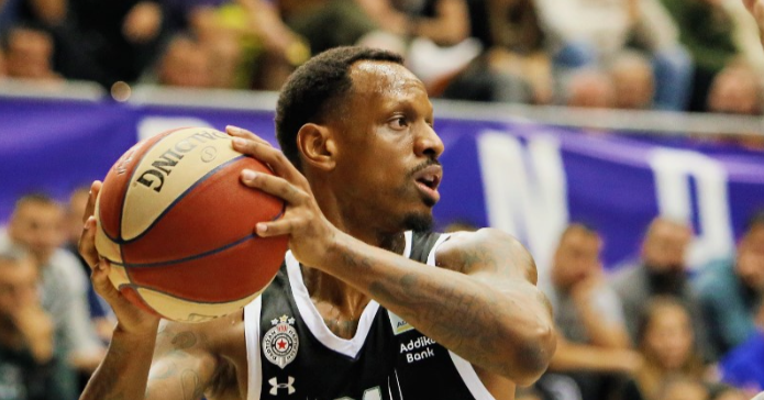 Partizan izdao saopštenje zbog Džejmsa Nanelija