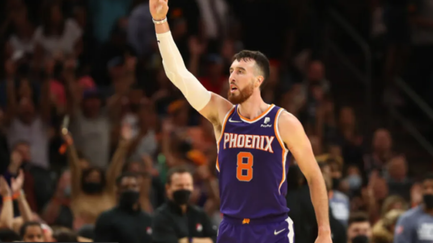 Frenk Kaminski se vratio u NBA ligu