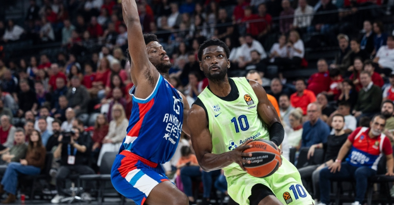 Čimezi Metu van parketa dva mjeseca