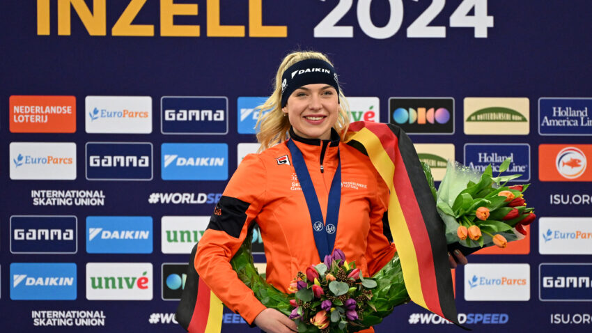 Šampionka klizanja na ledu Džoj Beune na naslovnici Plejboja! (FOTO)