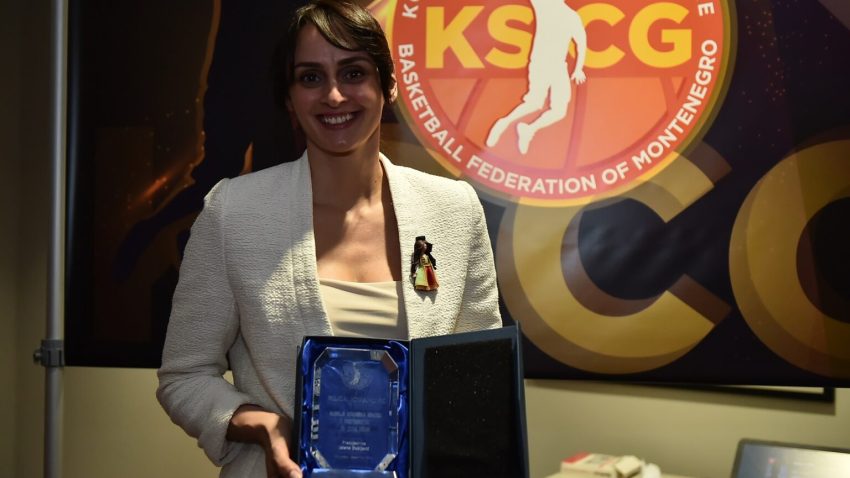 Najbolja crnogorska košarkašica u inostranstvu je Milica Jovanović: Nagrada mi je posebno draga jer se bliži kraj karijere