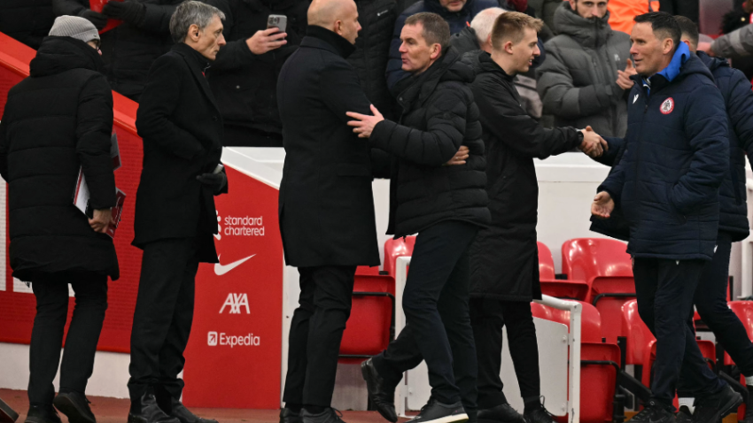 Trener Akringtona oduševljen tretmanom na Enfildu