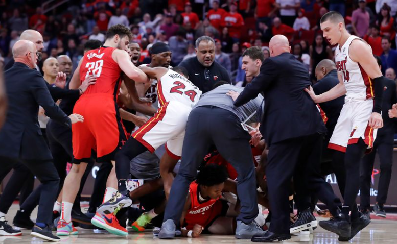 Pljušte kazne u NBA ligi umjesto poklona