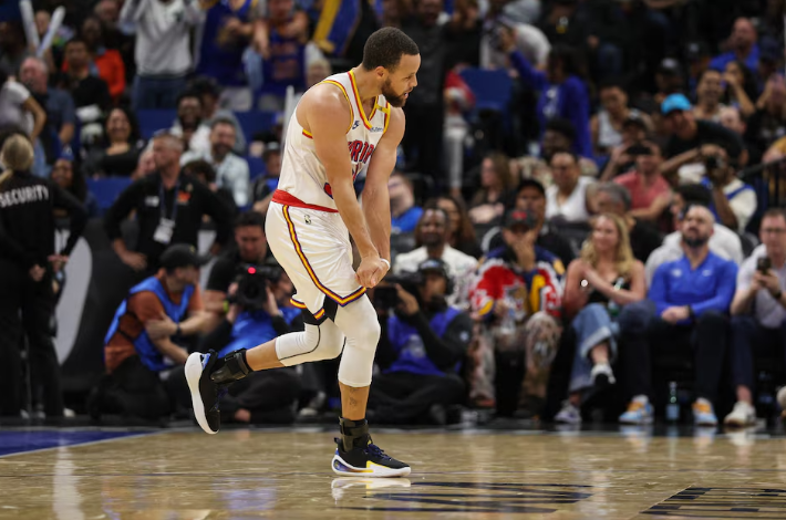 Stef Kari briljira na terenu, ali već gradi i kancelarijsku karijeru