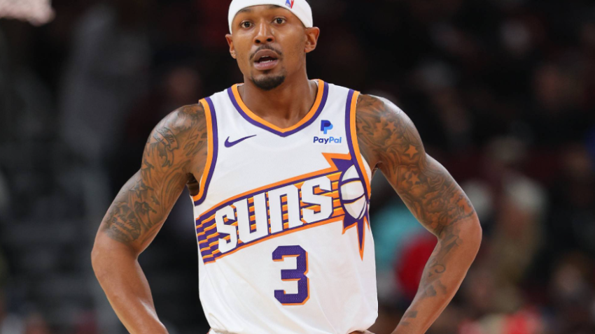 Problemi u Finiksu - povreda Bredlija Bila, Budenholzeru se 'drma klupa'