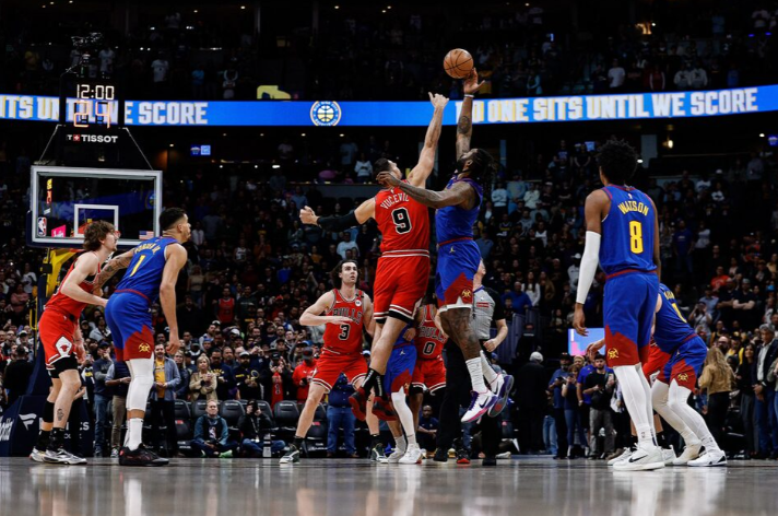 Čikago raspucan u Koloradu, Denver ne može bez Jokića i Gordona