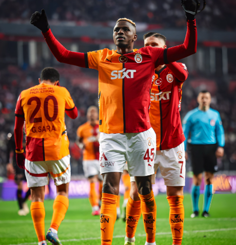 Viktor Osimen najavio odlazak iz Galatasaraja