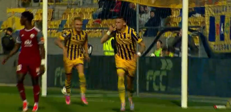 Savršen vikend Stefana Mugoše, Savić caruje, Vukotić asistira, Vukčević i Radunović sjajno centriraju, Đukanović može i iz penala 3 Đukanović, Foto: onefootball.com/Printscreen