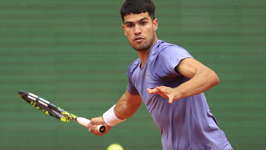 Alkaras ispustio set, pa zgromio Serundola za osminu finala Monte Karla