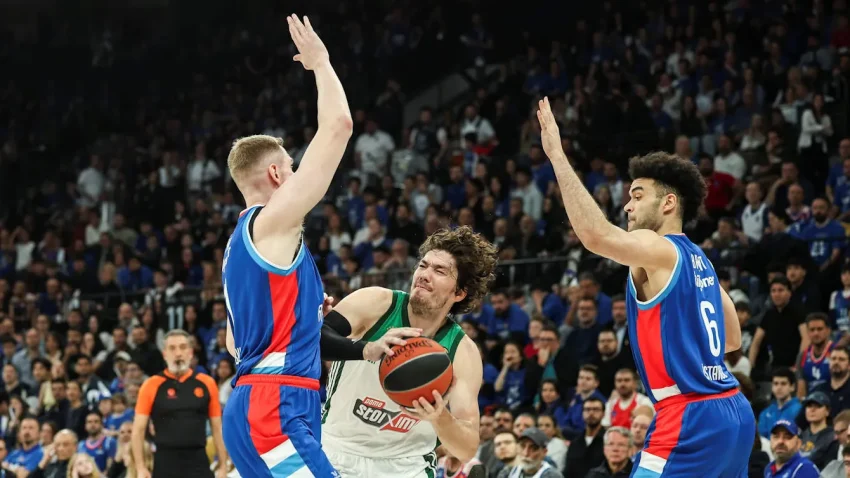 Efes vratio seriju u Atinu, Panatinaikos strijepi za F4