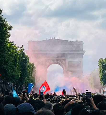 Pariz proslavio Ligu šampiona (VIDEO)