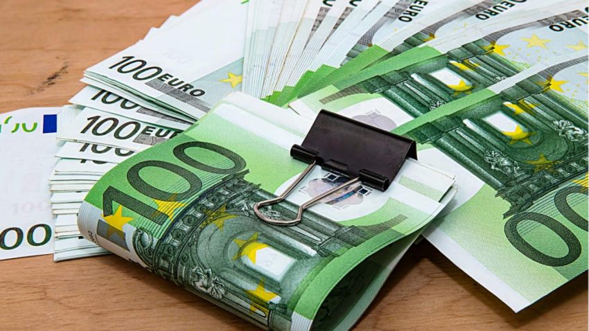 Ko zna – uzima! A u igri je 100 €!