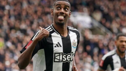 Liverpul ne odustaje – Isak odjavio put u Singapur