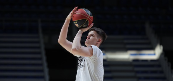 Đorđe Šekularac potpisao profi ugovor sa Partizanom