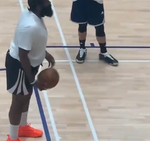 Džejms Harden se ponovo 'opustio' (VIDEO)