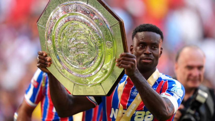 Kristal Palas primoran da proda kapitena