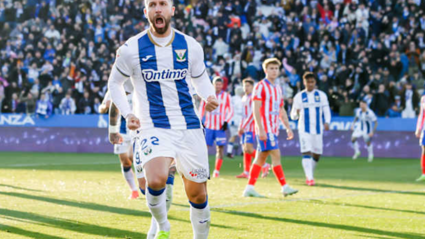 Matija Nastasić može kod Paunovića?