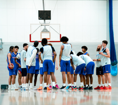 Spisak Velike Britanije - Kvin Elis najveća zvijezda