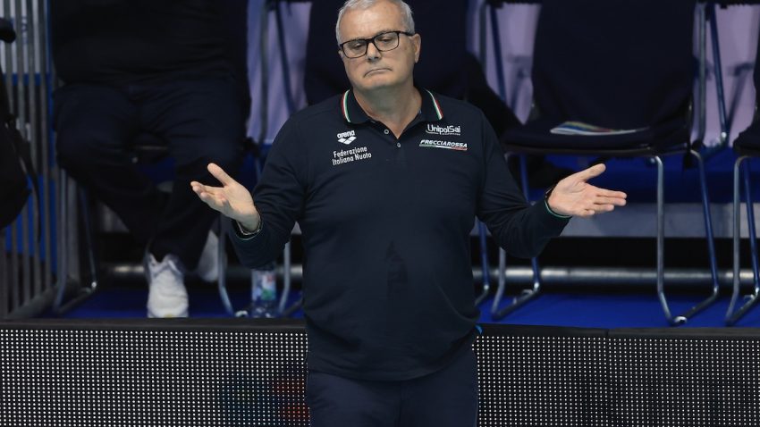 Kampanji odbrojani dani na klupi Italije