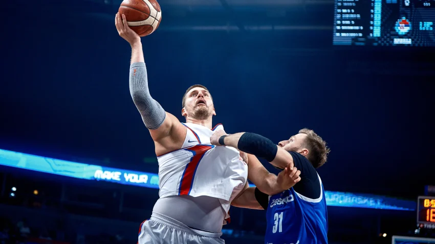 Srbija lako protiv Češke, Micić u bolovima napustio teren