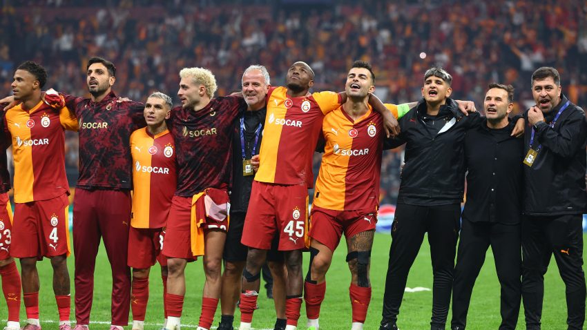 Pad Liverpula proslavljen u Istanbulu, Buruk: Divna pobjeda, Klop: Razočaravajući poraz