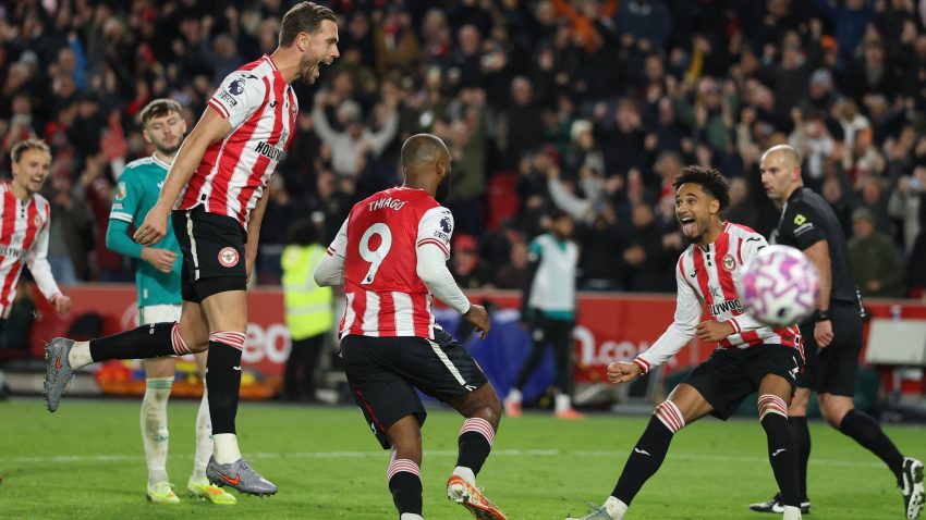 Brentford šokirao Liverpul (VIDEO)