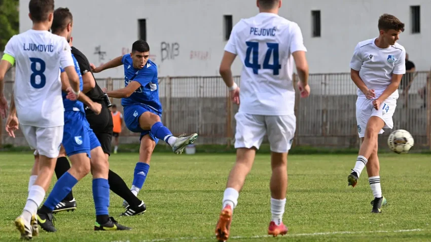 Berane ostaje na vrhu, Kom iznenadio Igalo na Zlatici