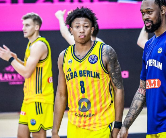 Dubai nastavlja da jača roster