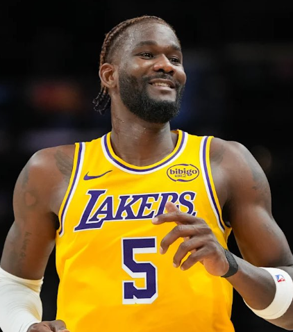 Lejkersi žele novog centra - Ejton prestar?