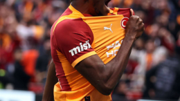 Viktor Osimen mijenja Levandovskog?