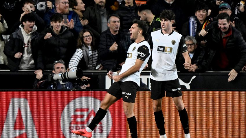 Valensija poslije dva mjeseca slavila u La Ligi zahvaljujući makazicama Dura