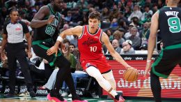 Boston umalo prokockao 24 poena prednosti - Harden promašio šut za produžetak