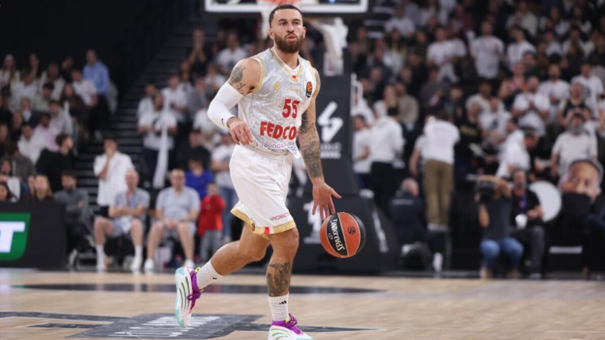 Majk Džejms zaradio suspenziju