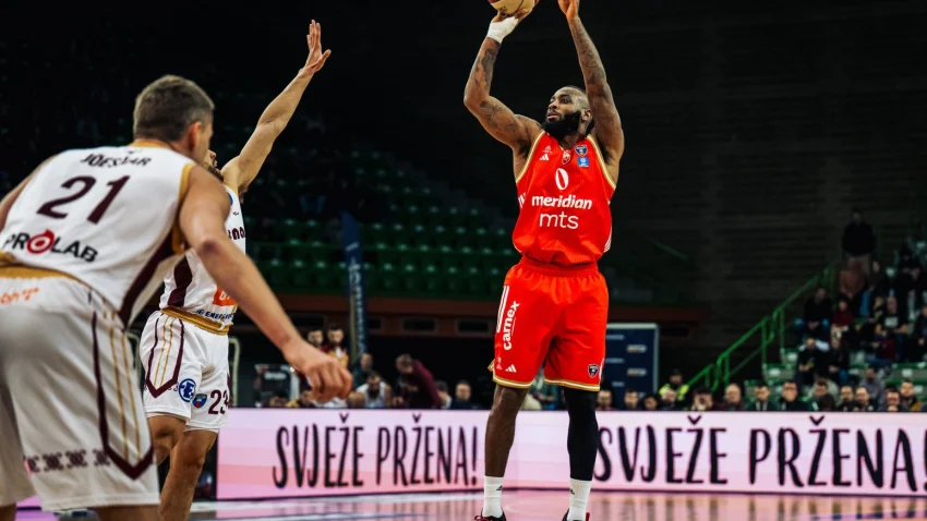 Zvezda rutinski u "Zetri"