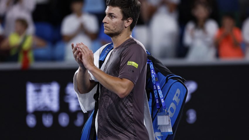 Kecmanović eliminisan, Alkaras zakazao duel sa Njemcem