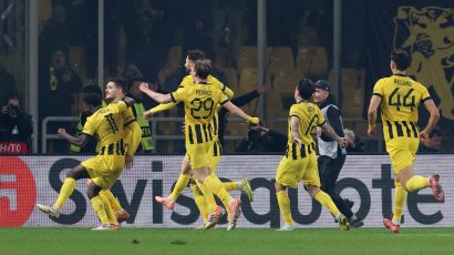 Dres Luke Jovića dobio mjesto u muzeju AEK-a