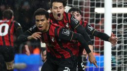 Liverpul se vratio u Bornmutu, pa pao iz auta u foto-finišu - Adli za veliko slavlje na 