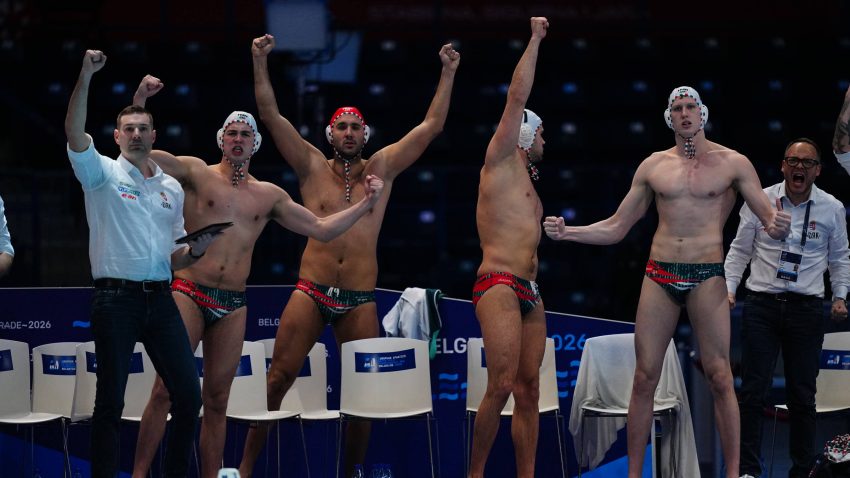 Mađarska sa prvog mjesta čeka "delfine"